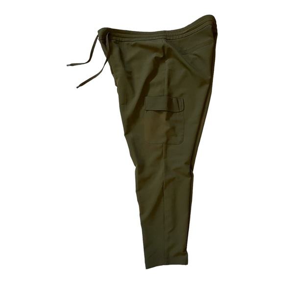 REITMAN'S Soft Cargo Trousers in Olive - Picture 7 of 16